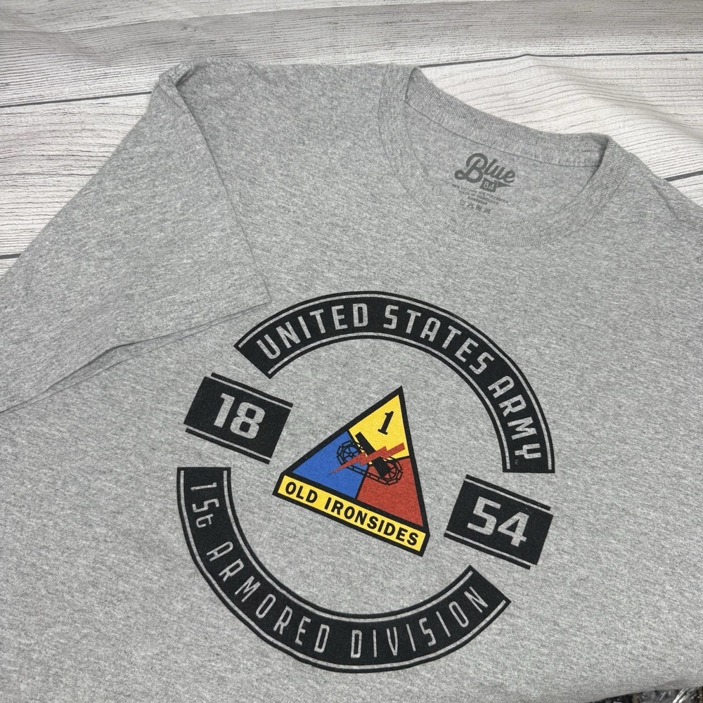Fort Bliss TX Mens Large Gray 1st Armored Division Military Tank Tee Army